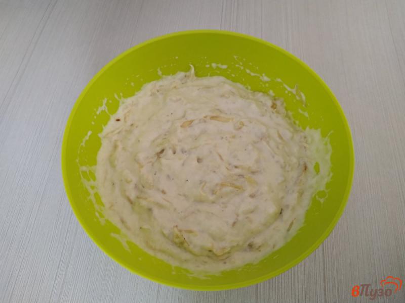 Фото приготовление рецепта: Дрожжевые капустные оладьи шаг №10