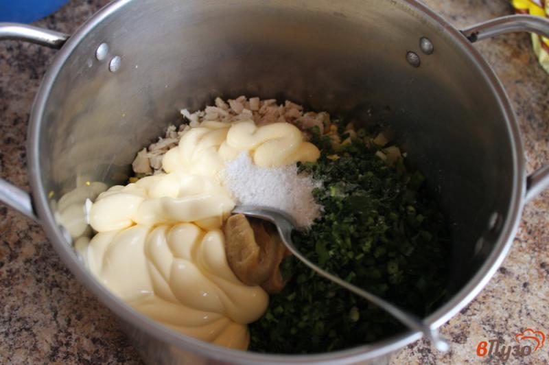 Фото приготовление рецепта: Окрошка с куриным филе и лимоном шаг №5