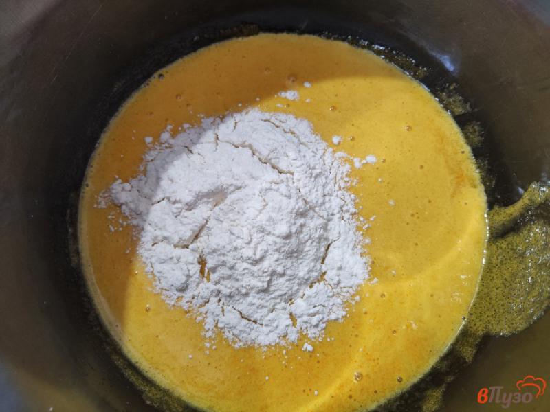 Фото приготовление рецепта: Заварной крем на желтках и молоке шаг №3