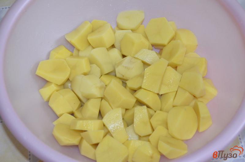 Фото приготовление рецепта: Картофель томленный в горшочке на гарнир шаг №1