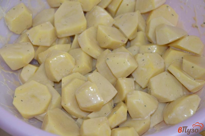 Фото приготовление рецепта: Картофель томленный в горшочке на гарнир шаг №3