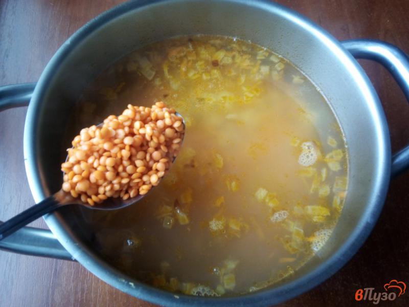 Фото приготовление рецепта: Суп с фрикадельками и чечевицей шаг №4