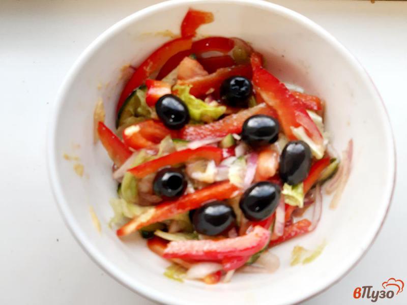 Фото приготовление рецепта: Салат из помидоров с брынзой шаг №9