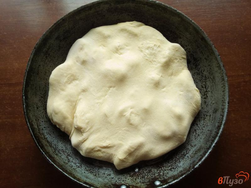 Фото приготовление рецепта: Пирог из слоёного теста с яблоками шаг №4