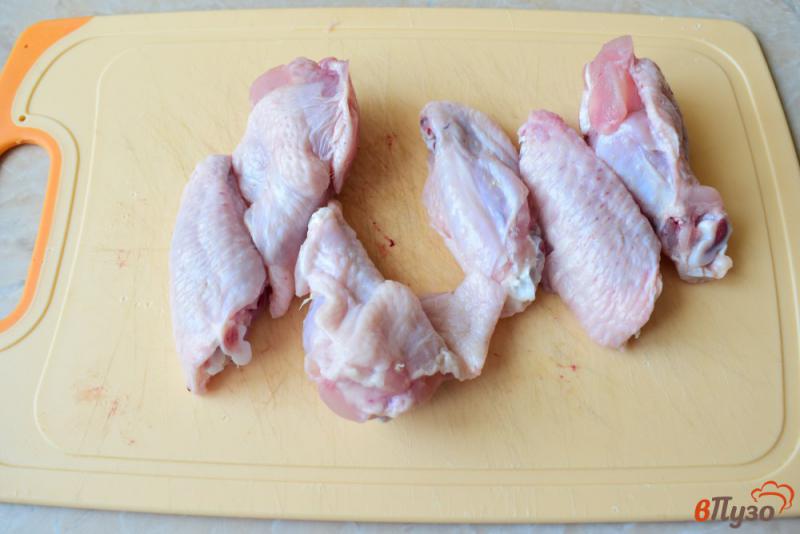 Фото приготовление рецепта: Куриные крылышки с соевым соусом шаг №1