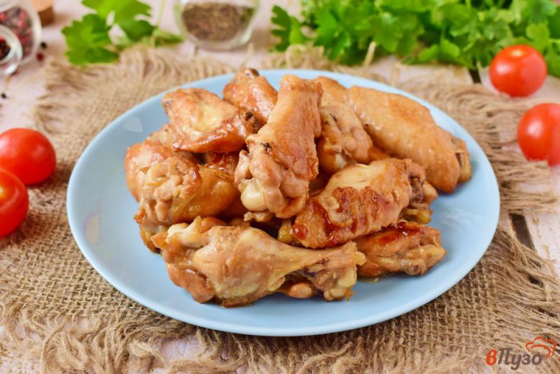 Фото приготовление рецепта: Куриные крылышки с соевым соусом шаг №5