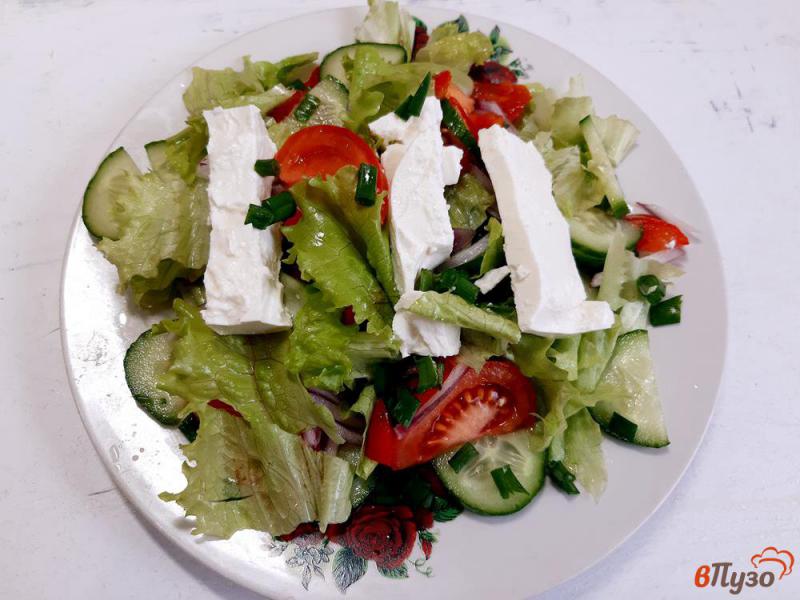 Фото приготовление рецепта: Салат из овощей с фетой шаг №7