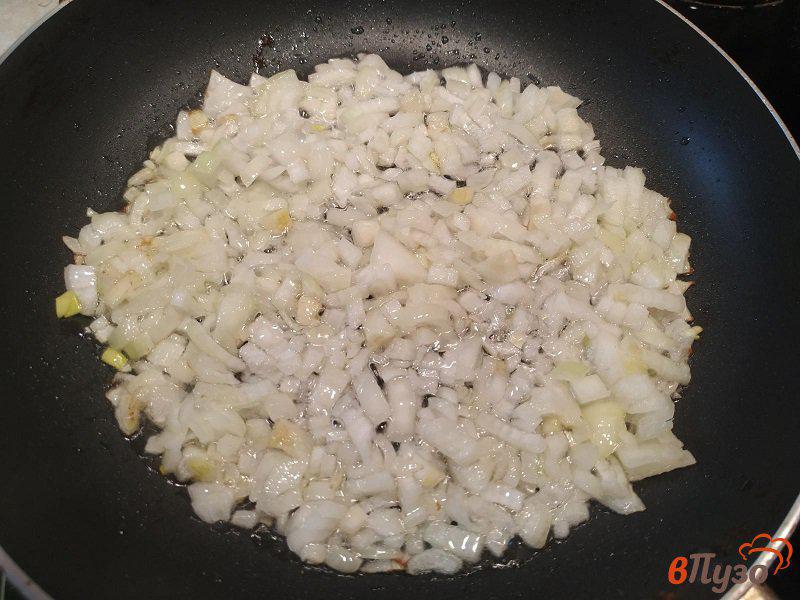 Фото приготовление рецепта: Салат с крабовыми палочками и рисом шаг №1