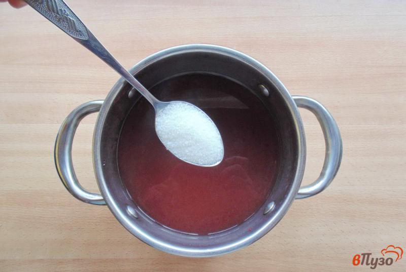 Фото приготовление рецепта: Кисель из малины протертой с сахаром шаг №3