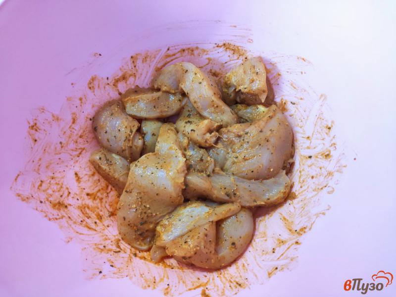 Фото приготовление рецепта: Куриное филе в панировки из клетчатки шаг №3