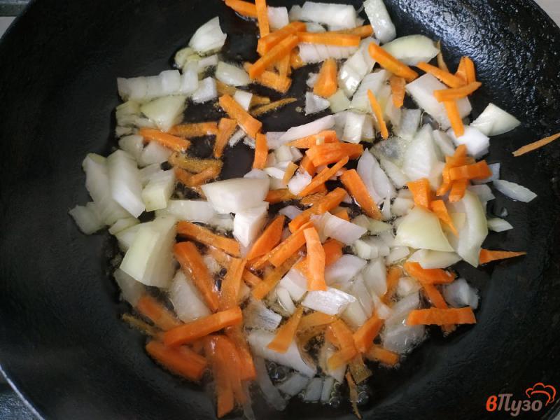 Фото приготовление рецепта: Картофельный суп на рыбном бульоне шаг №3