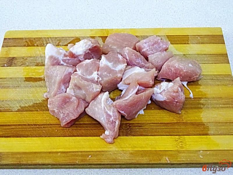 Фото приготовление рецепта: Свинина тушеная с овощами в рукаве для запекания шаг №2