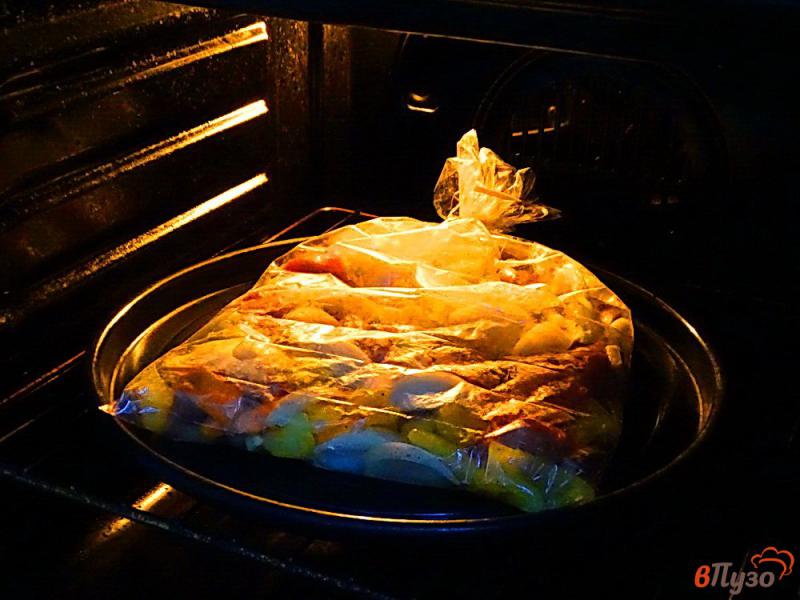 Фото приготовление рецепта: Свинина тушеная с овощами в рукаве для запекания шаг №8