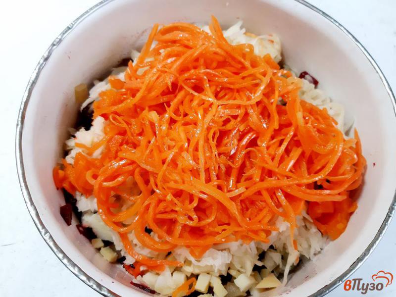 Фото приготовление рецепта: Салат свекольный с корейской морковкой шаг №7