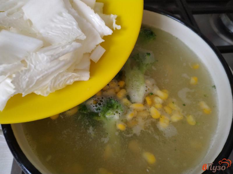 Фото приготовление рецепта: Суп овощной на курином бульоне шаг №6