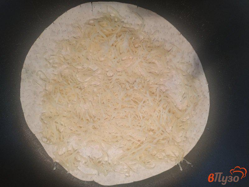 Фото приготовление рецепта: Омлет в лаваше на завтрак шаг №3