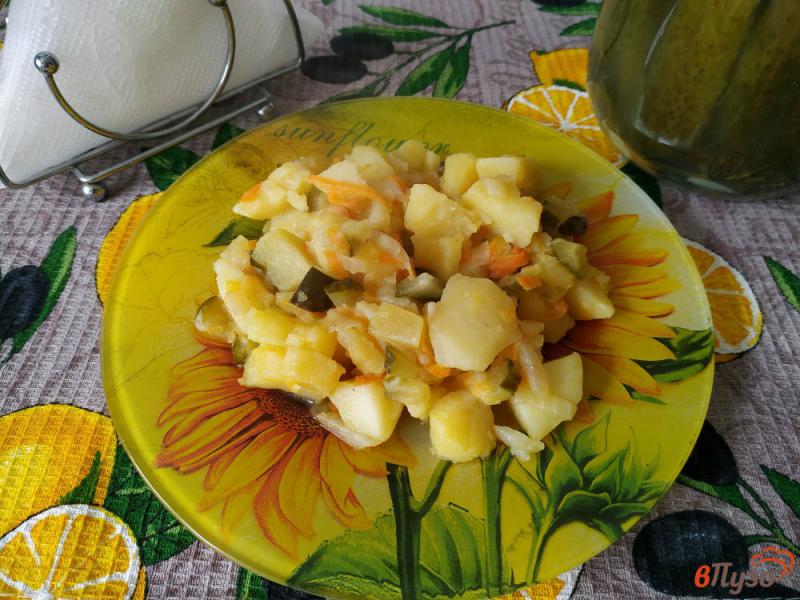 Фото приготовление рецепта: Картошка тушёная с квашеными огурцами шаг №9