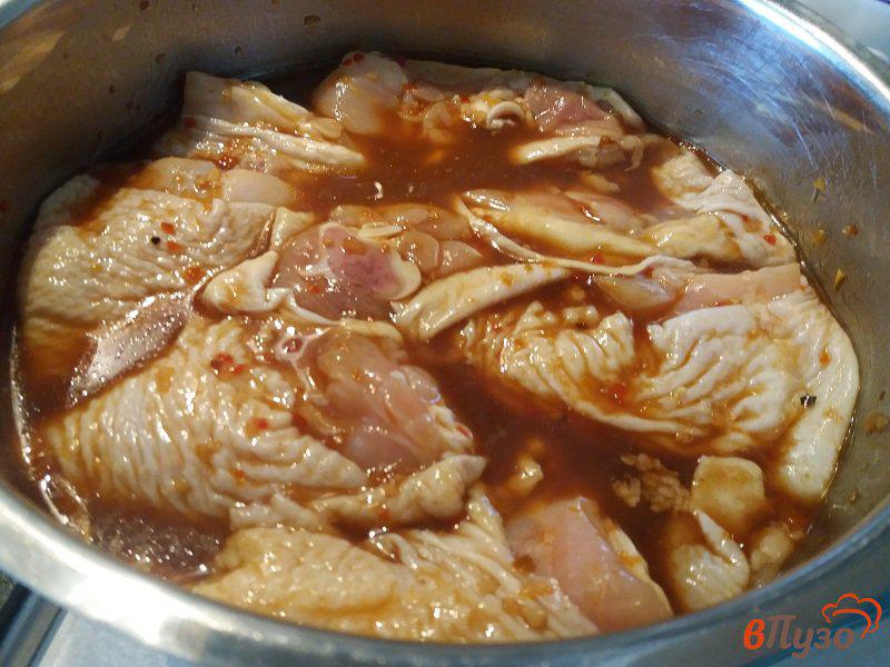 Фото приготовление рецепта: Запеченные куриные бедра в китайском маринаде шаг №3