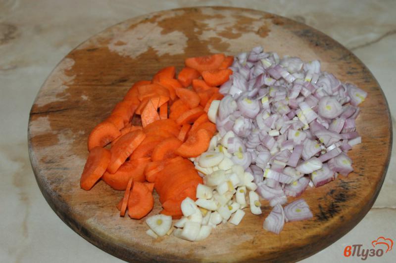 Фото приготовление рецепта: Блины с утиной печенью и овощами шаг №2