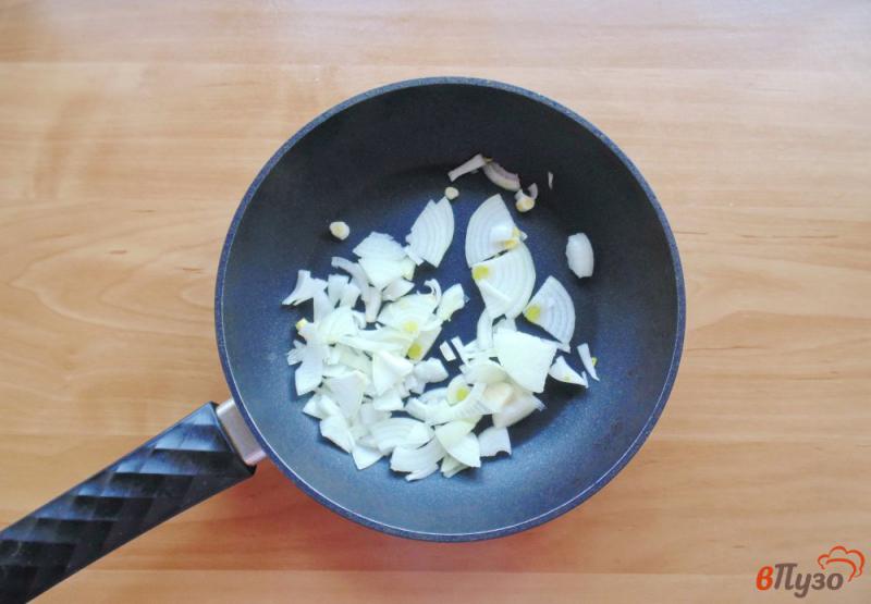 Фото приготовление рецепта: Картофель с яйцами и шпинатом шаг №1