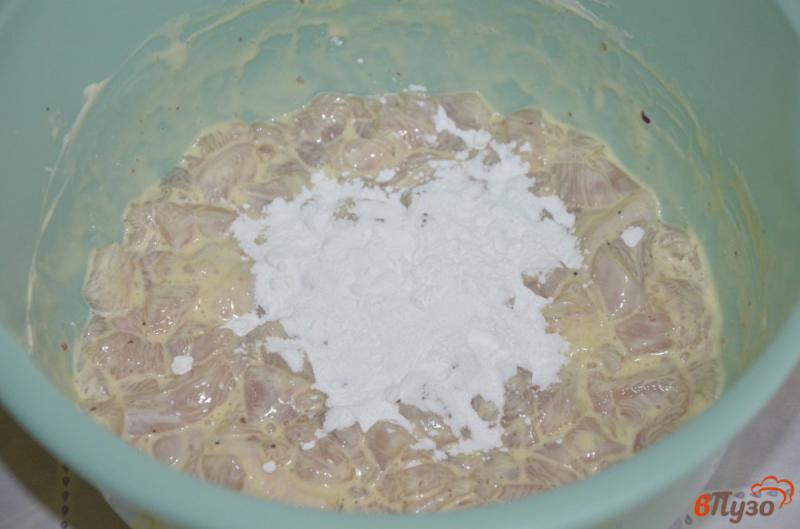 Фото приготовление рецепта: Рубленные котлеты из курицы с майонезом шаг №3
