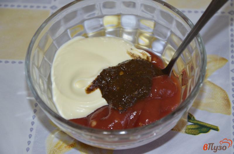Фото приготовление рецепта: Сосиски в тесте с острым соусом шаг №6