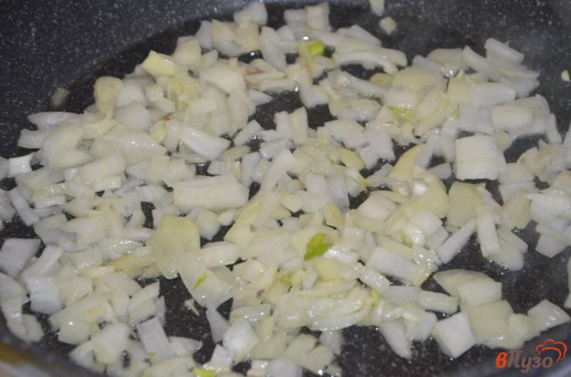 Фото приготовление рецепта: Постная картофельная запеканка с грибами шаг №3