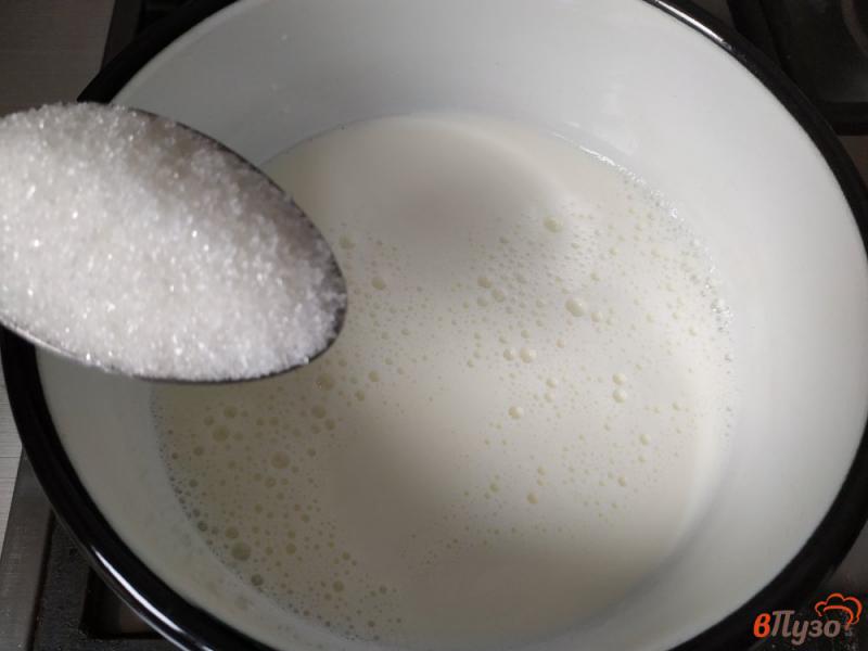 Фото приготовление рецепта: Ванильный молочный кисель шаг №2