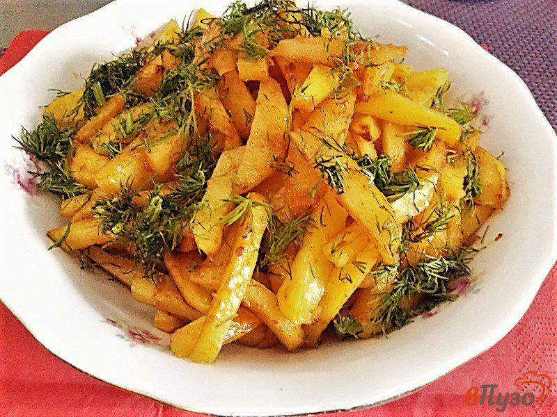 Фото приготовление рецепта: Запеченный картофель фри с паприкой шаг №10