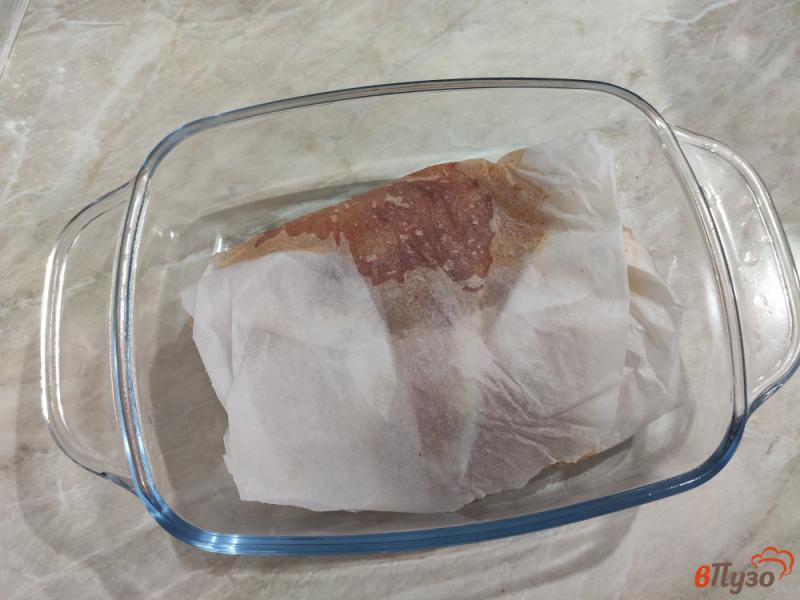Фото приготовление рецепта: Куриное филе запечённое с паприкой и чесноком шаг №5