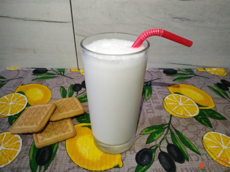 Фото приготовление рецепта: Воздушный молочный коктейль шаг №7
