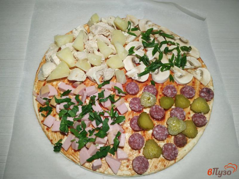 Фото приготовление рецепта: Пицца Ассорти шаг №6