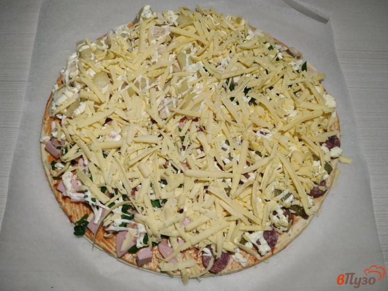 Фото приготовление рецепта: Пицца Ассорти шаг №8