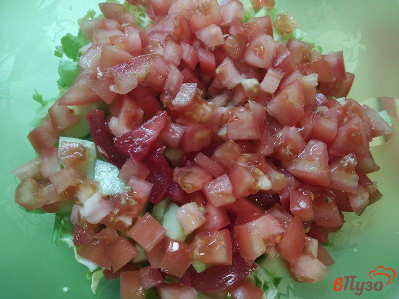 Фото приготовление рецепта: Весенний салат из молодой капусты шаг №5
