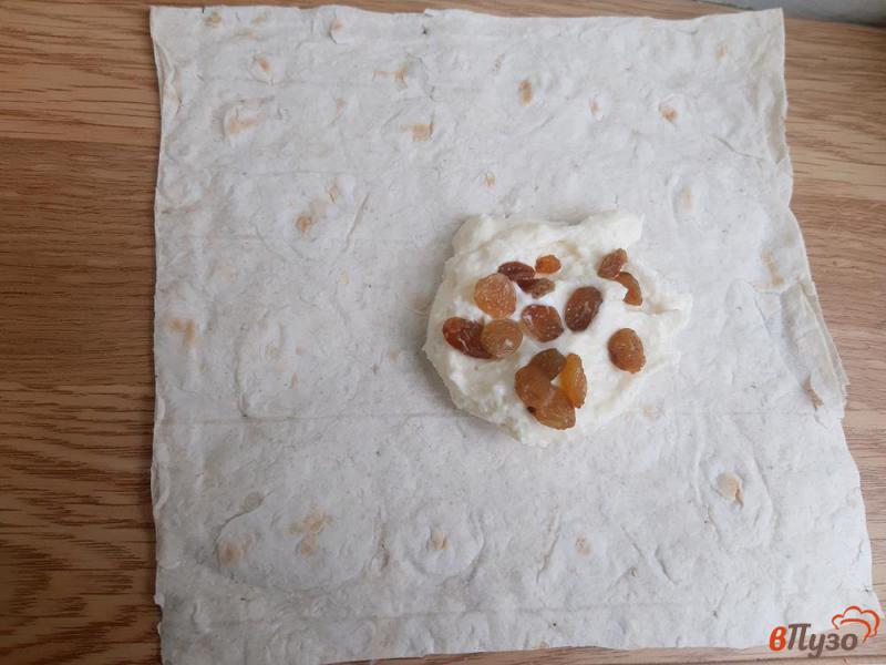 Фото приготовление рецепта: Пирожки из лаваша с творогом шаг №2