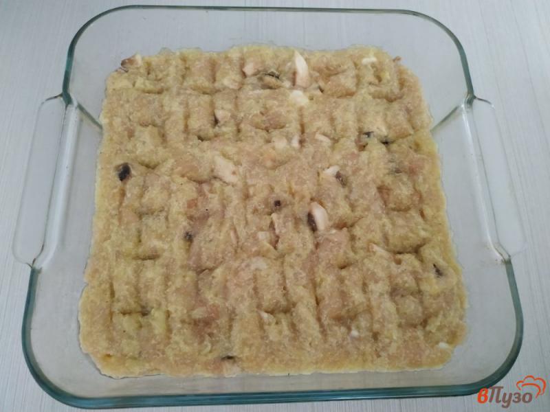 Фото приготовление рецепта: Куриная запеканка с картофелем и грибами шаг №9