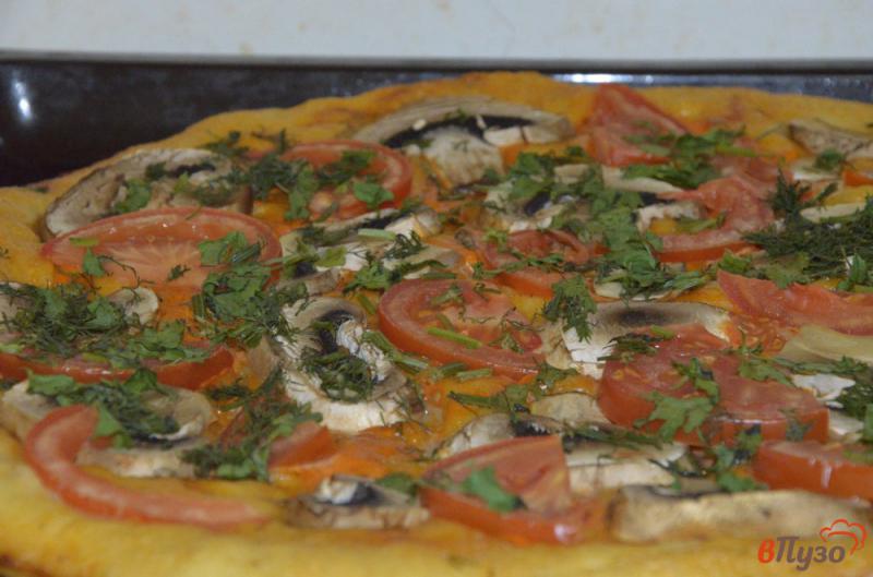 Фото приготовление рецепта: Постная пицца с майонезным соусом шаг №10