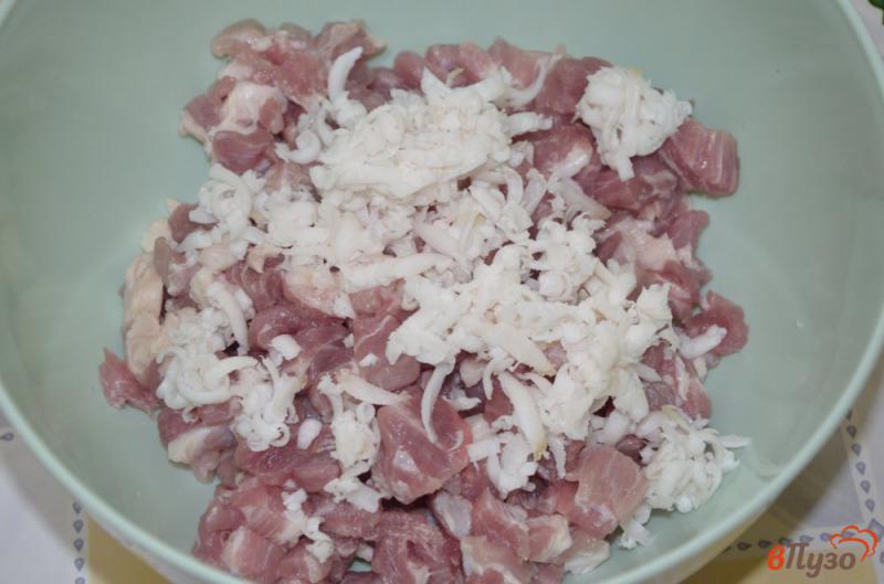 Фото приготовление рецепта: Колбаса свиная по-домашнему шаг №2