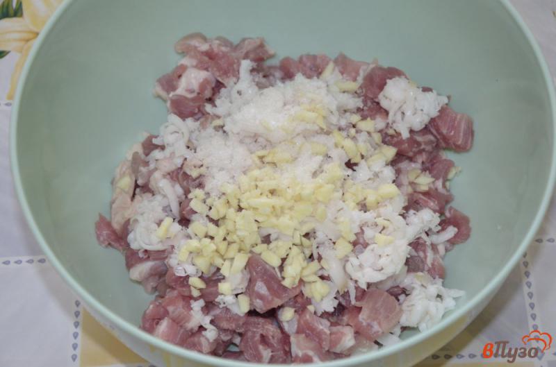 Фото приготовление рецепта: Колбаса свиная по-домашнему шаг №3