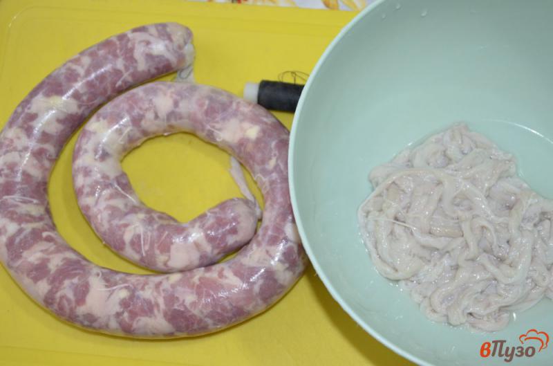 Фото приготовление рецепта: Колбаса свиная по-домашнему шаг №4