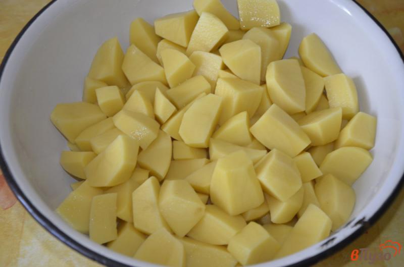 Фото приготовление рецепта: Постный картофель с шампиньонами в горшочке шаг №1