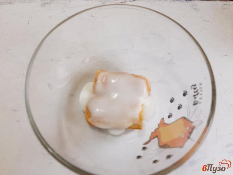 Фото приготовление рецепта: Десерт из савоярди со взбитыми сливками шаг №3