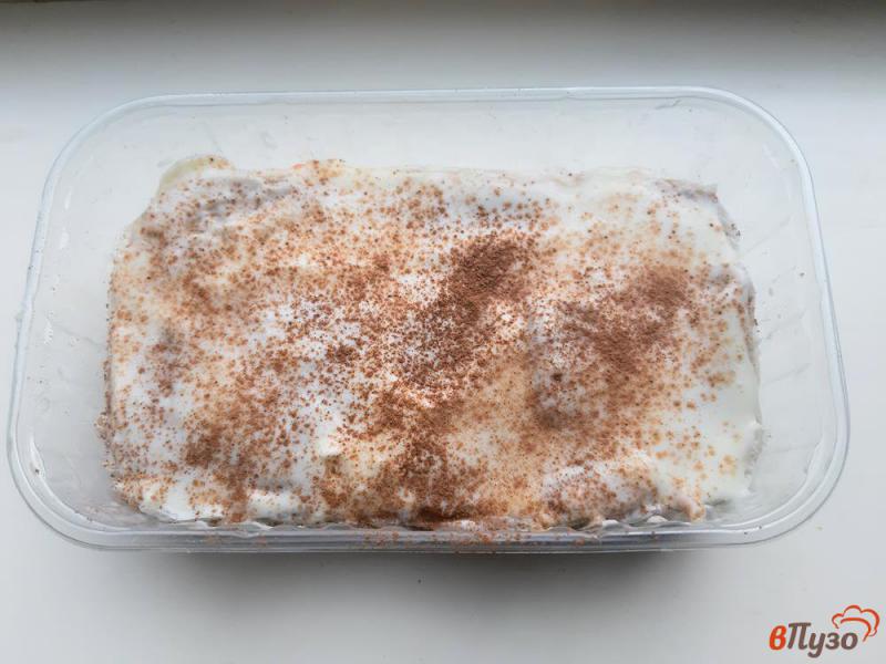 Фото приготовление рецепта: Десерт из печенья с орехами без выпечки шаг №13