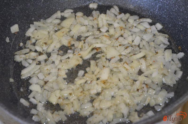Фото приготовление рецепта: Постные вареники с картошкой и грибами шаг №10