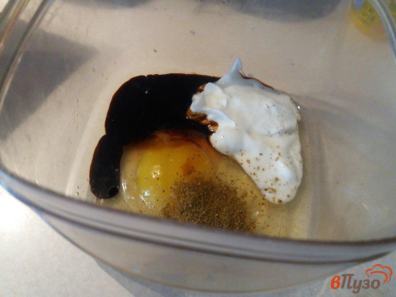 Фото приготовление рецепта: Отбивная из куриного филе маринованная в греческом йогурте шаг №3