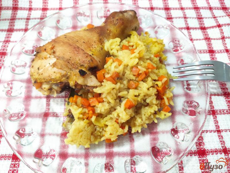 Фото приготовление рецепта: Куриные голени с рисом в духовке шаг №9