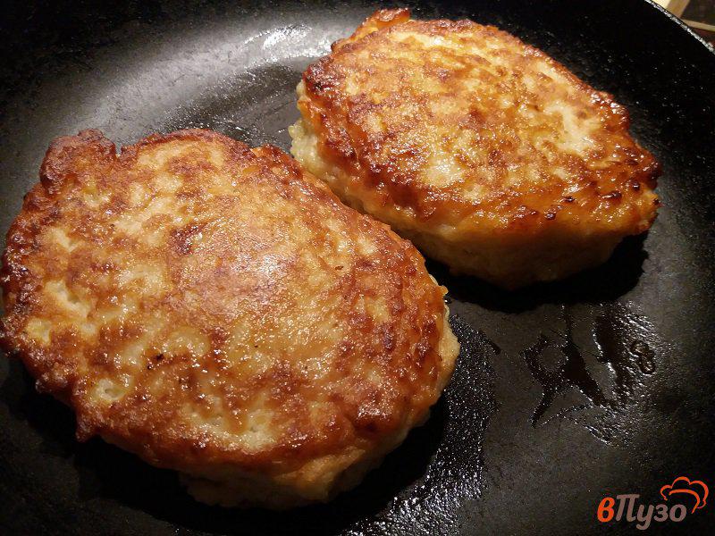Фото приготовление рецепта: Колдуны с мясом или драники с мясом шаг №6