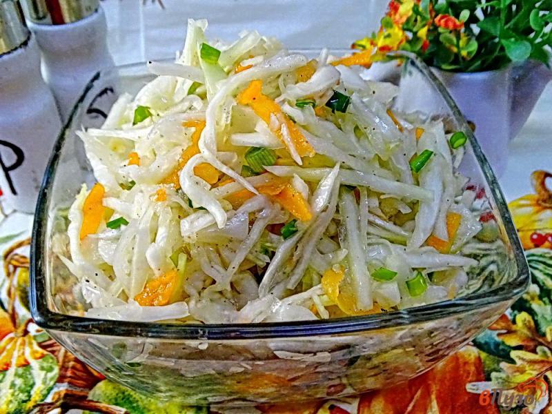 Фото приготовление рецепта: Салат из твёрдых зимних сортов капусты шаг №7