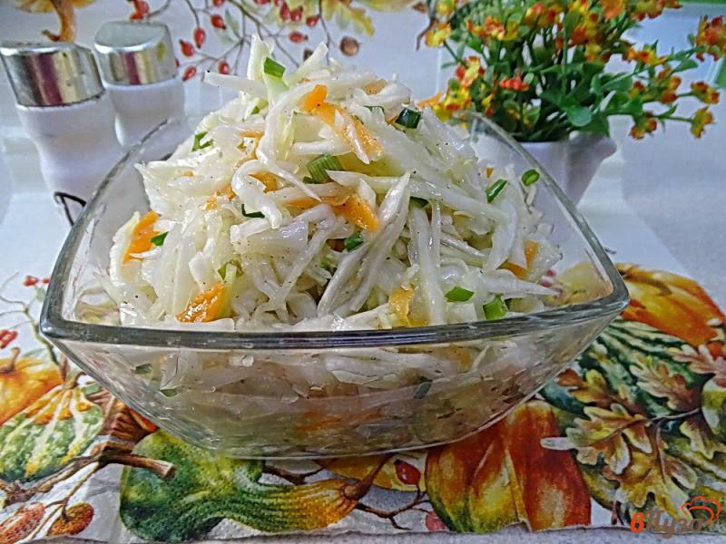 Фото приготовление рецепта: Салат из твёрдых зимних сортов капусты шаг №8