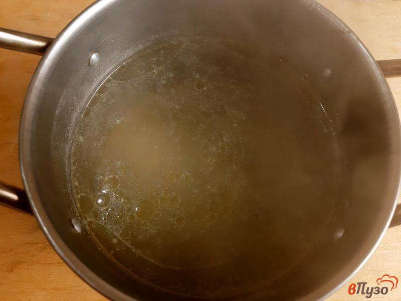 Фото приготовление рецепта: Суп гречневый на бульоне шаг №1